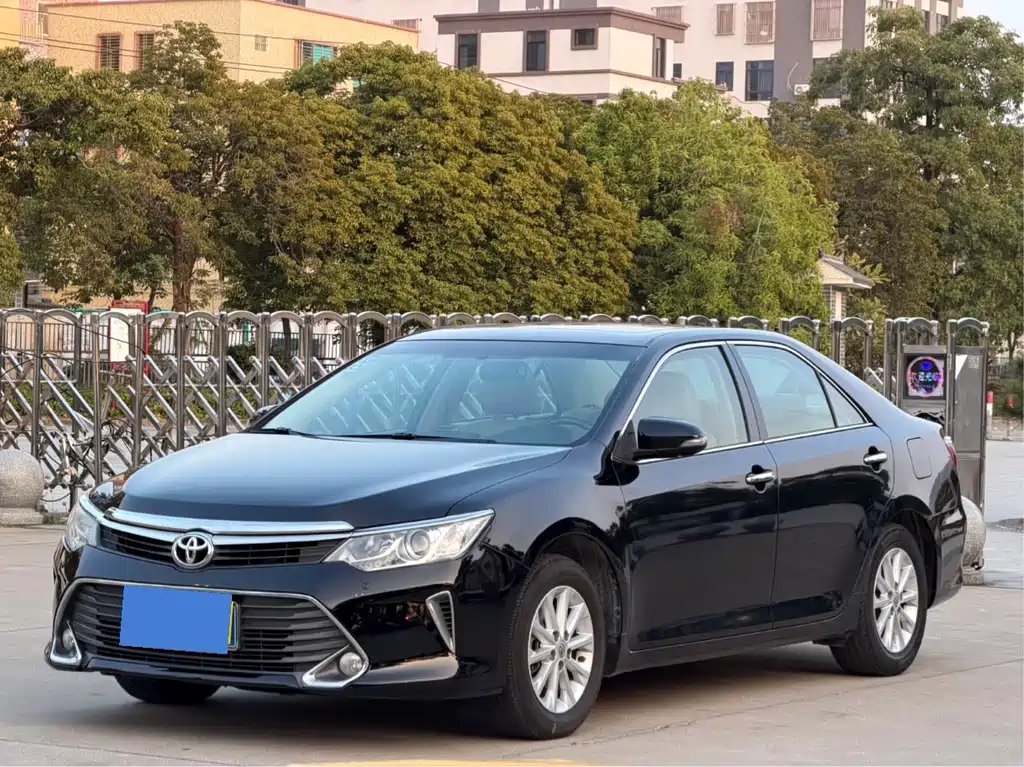 Toyota Camry 2016