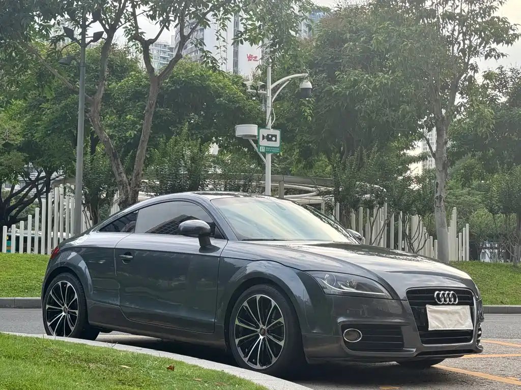 Audi TT 2011