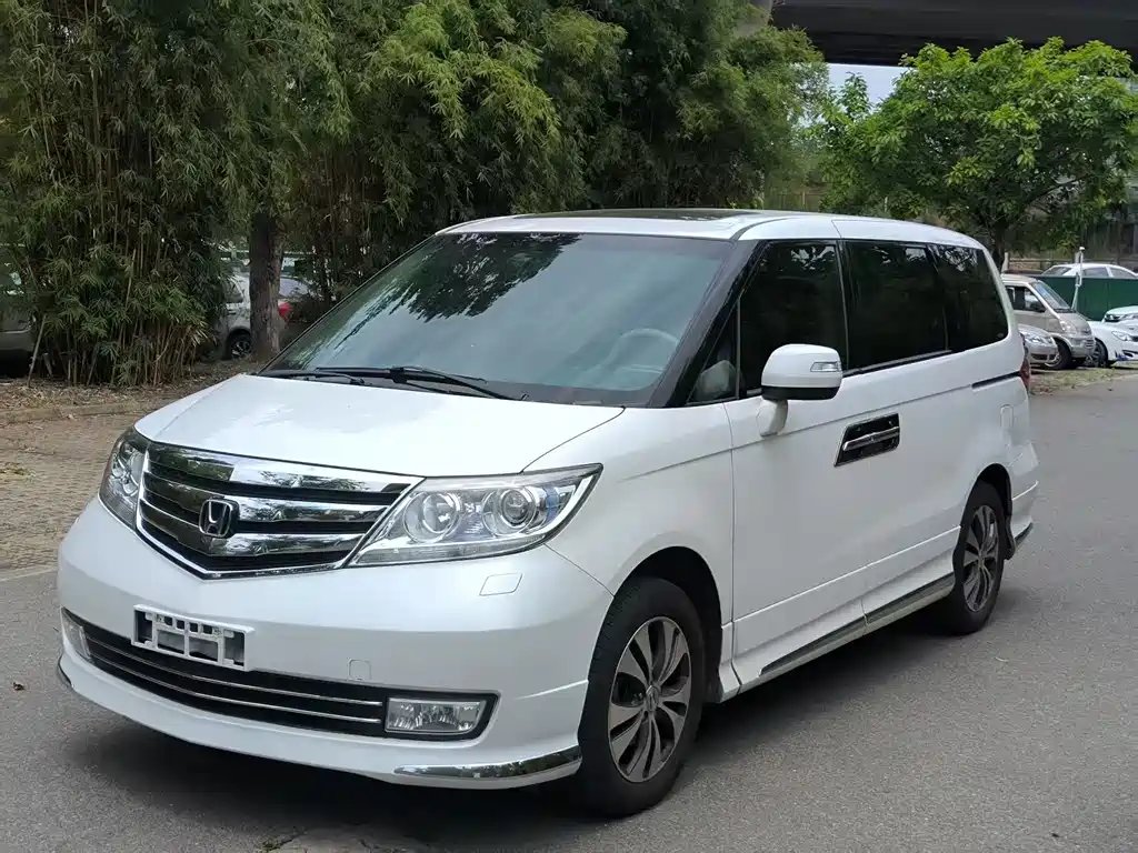 Honda Elysion 2014