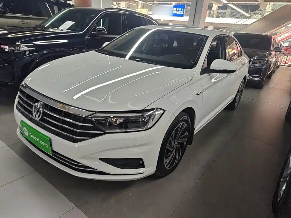 Volkswagen Sagitar 2021