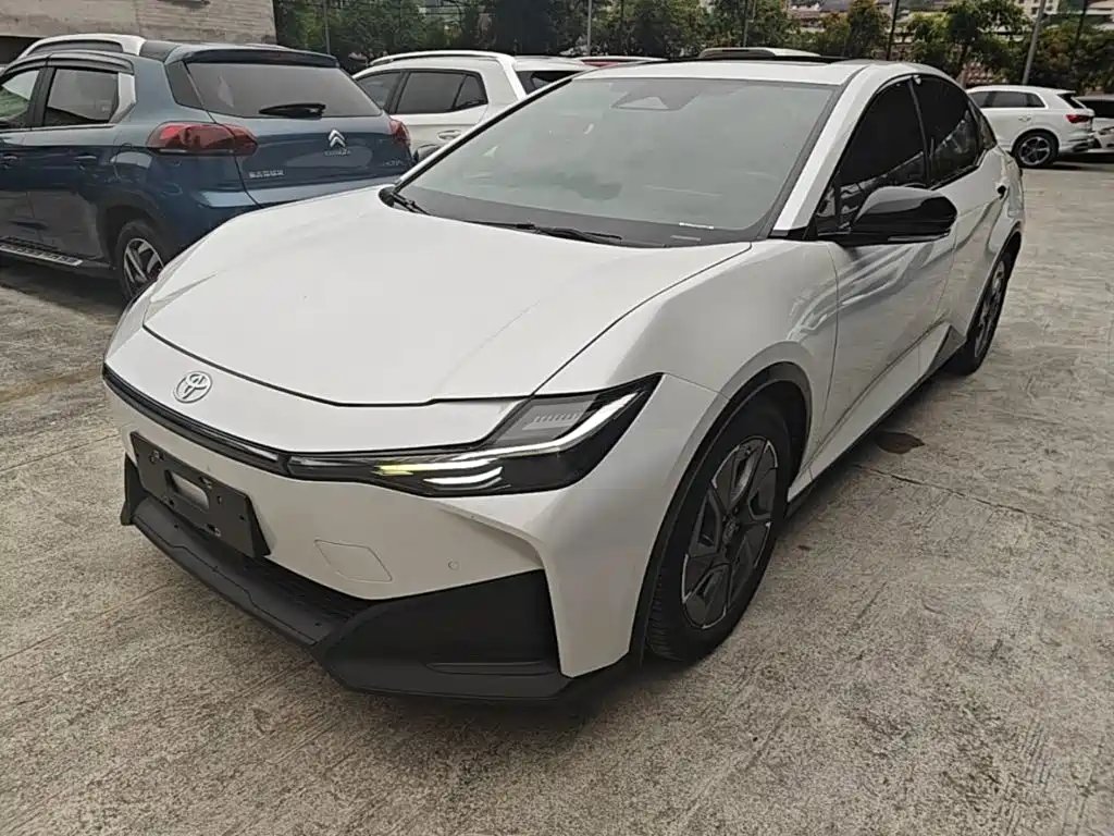 Toyota bZ3 2023