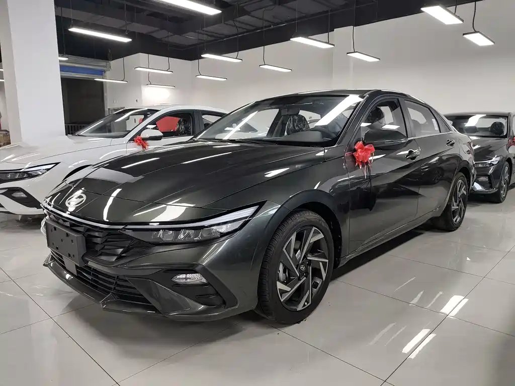 Hyundai Elantra 0