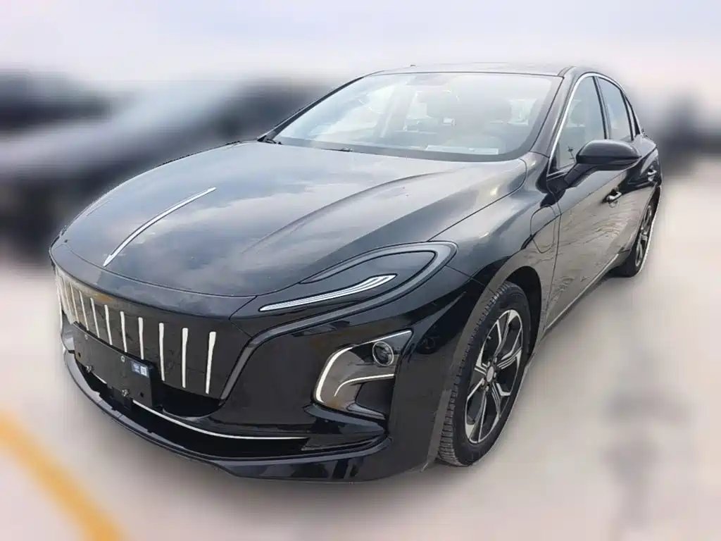 Hongqi Hongqi E-QM5 2024