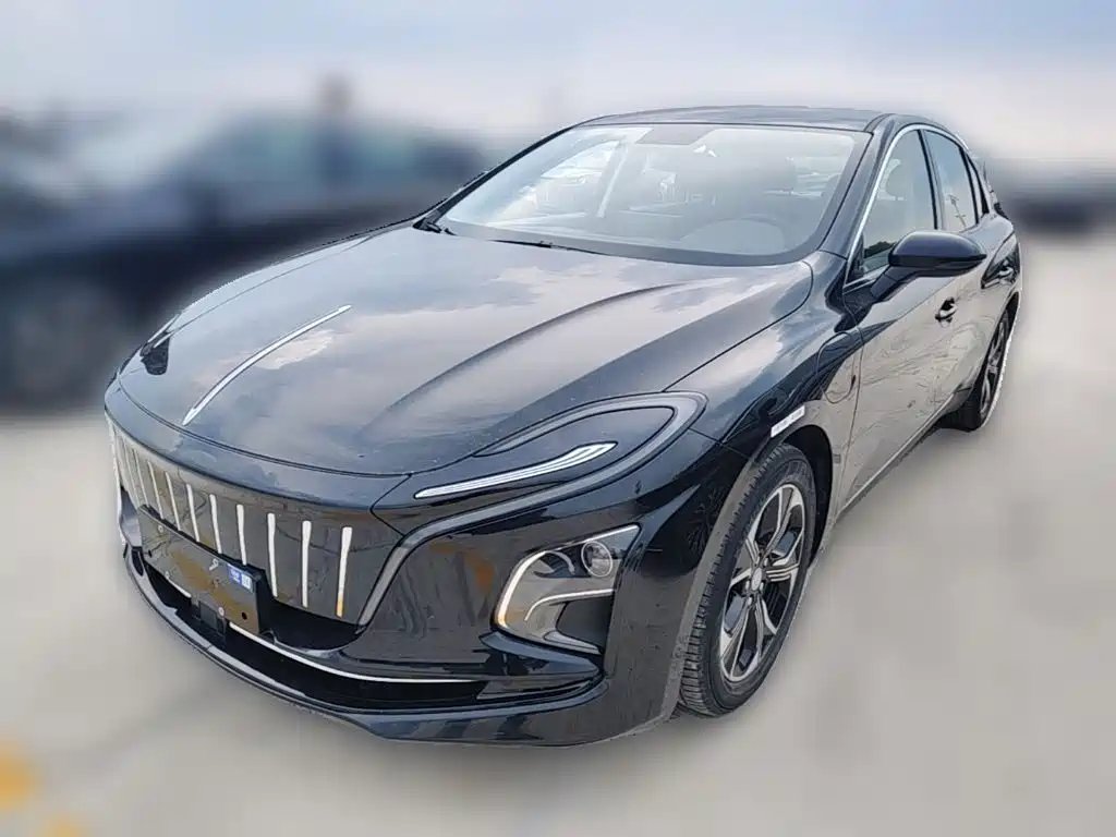 Hongqi Hongqi E-QM5 2024