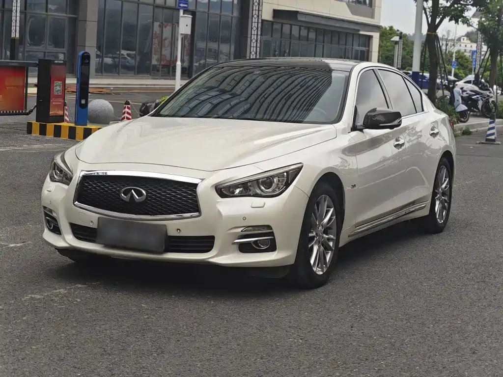 Infiniti Q50L 2017
