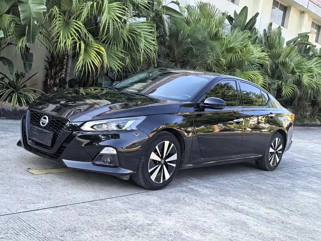 Nissan Teana 2022
