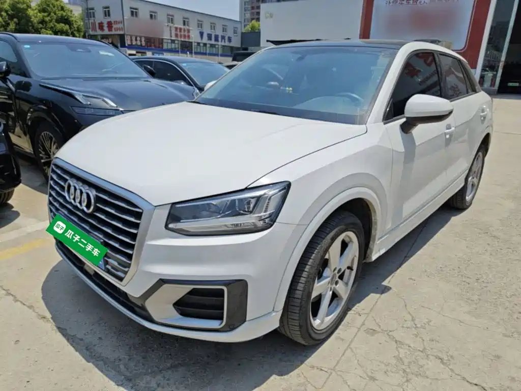 Audi Q2L 2020