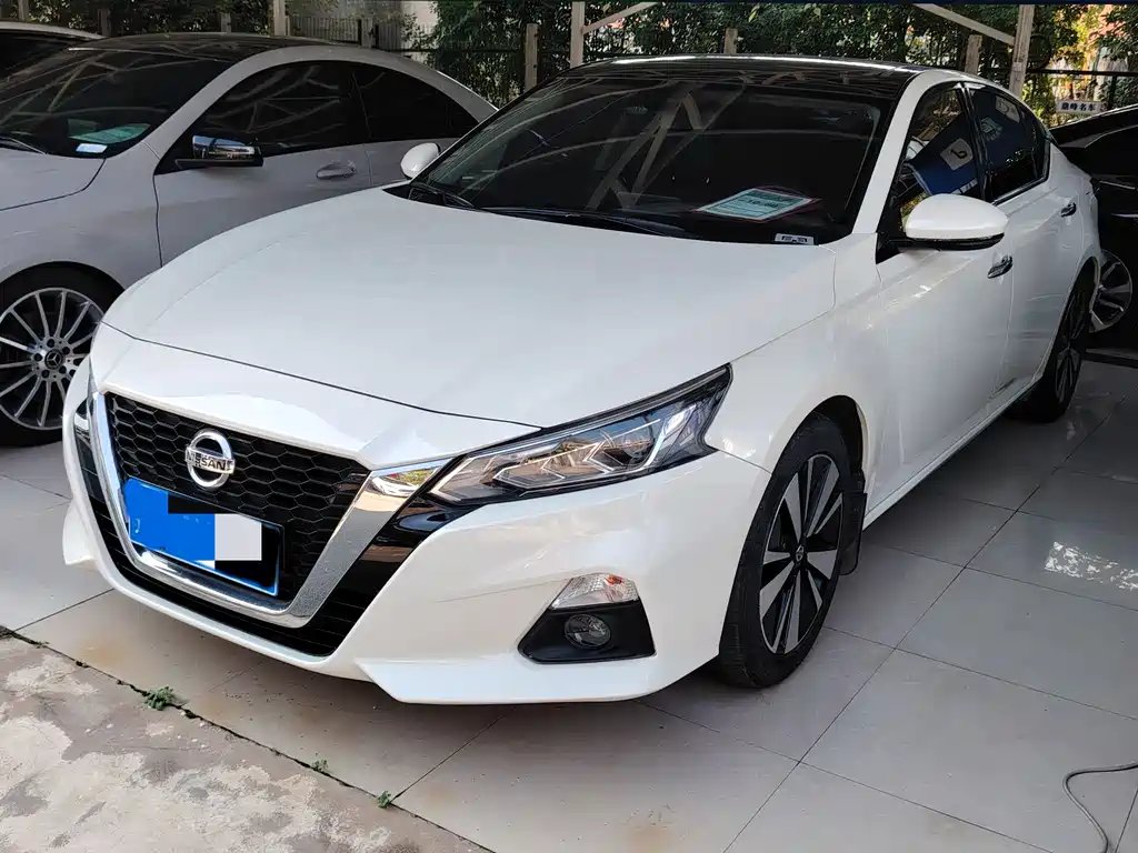 Nissan Teana 2022