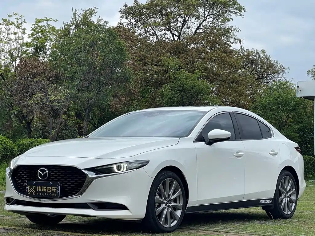 Mazda 3 Axela 2022