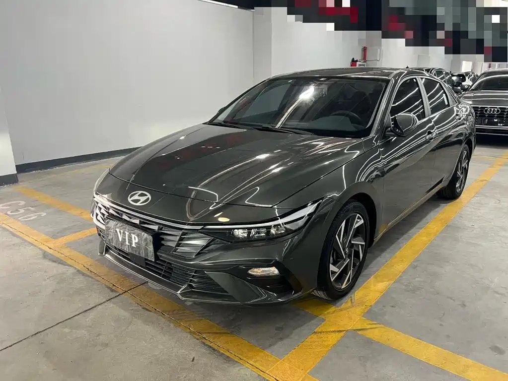 Hyundai Elantra 2024