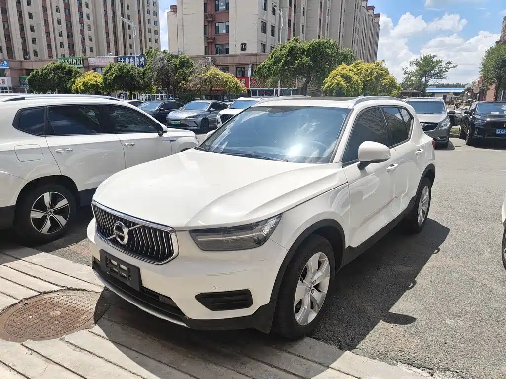 Volvo XC40 2021