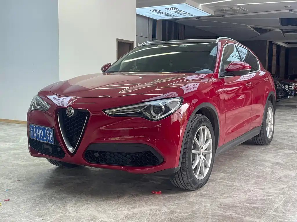 Alfa Romeo Stelvio 2019