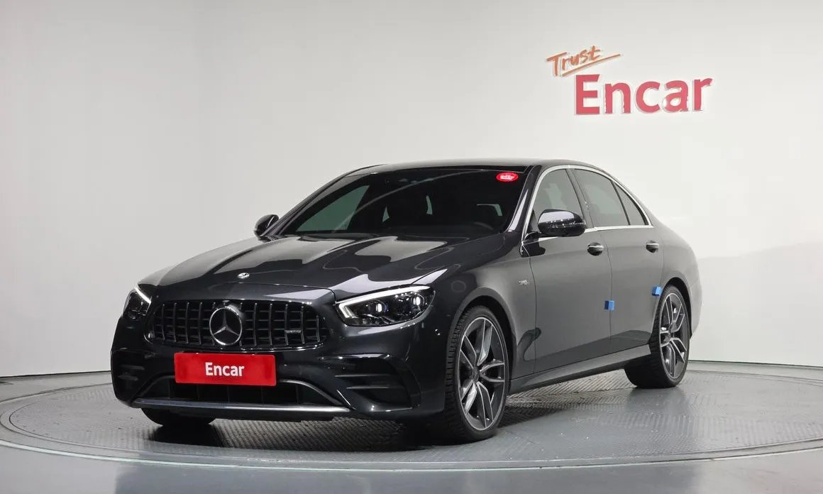 Mercedes-Benz E-Class 2022