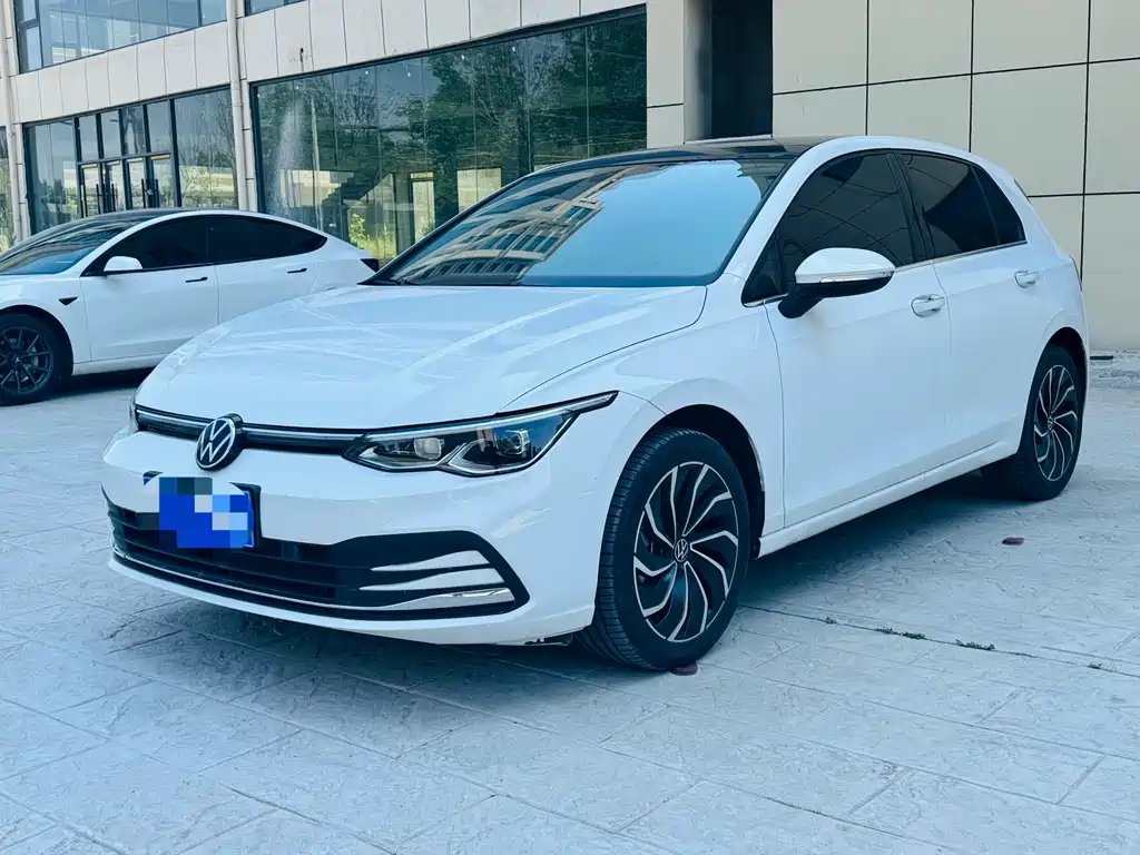 Volkswagen Golf 2024