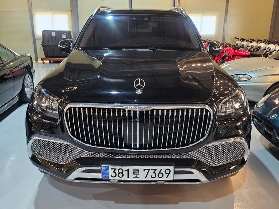 Mercedes-Benz GLS-Class 2023