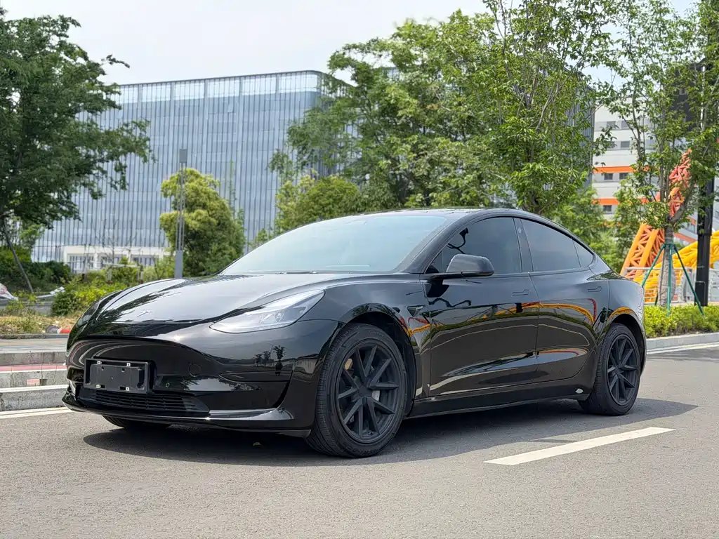 Tesla Model 3 2023