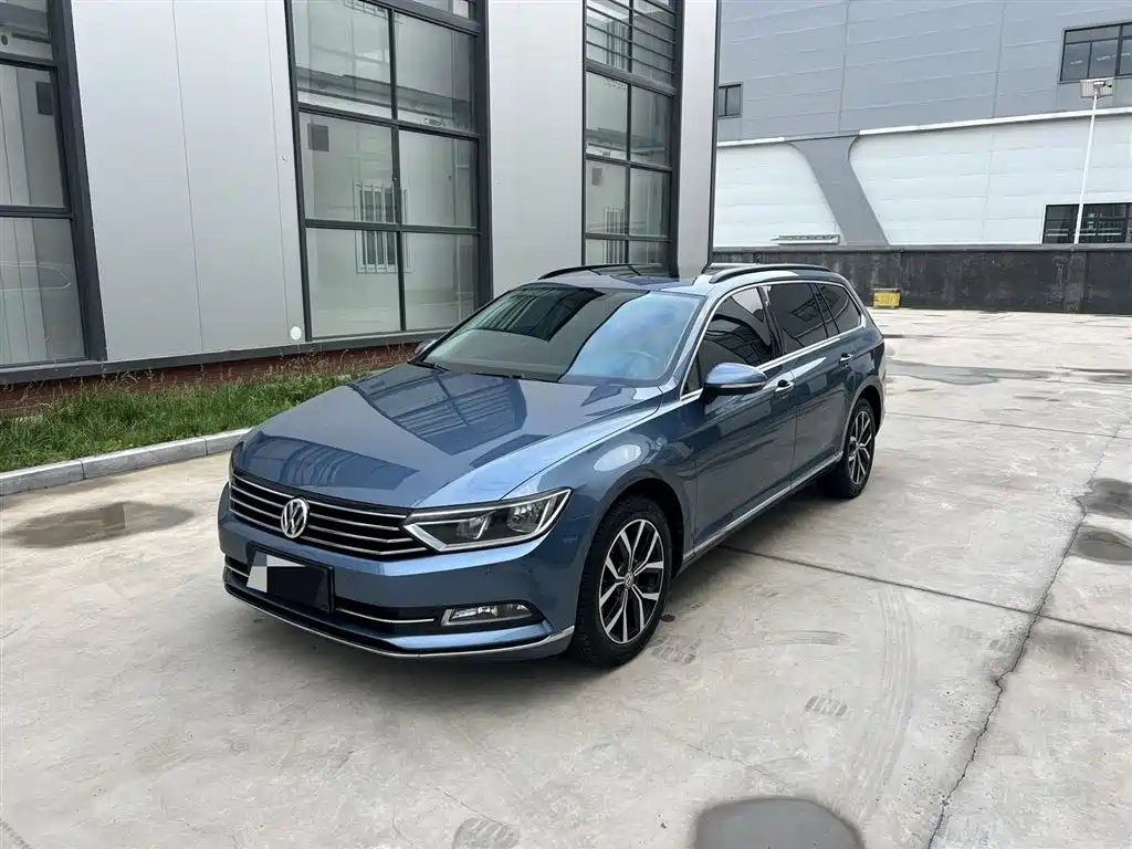 Volkswagen Viloran 2019