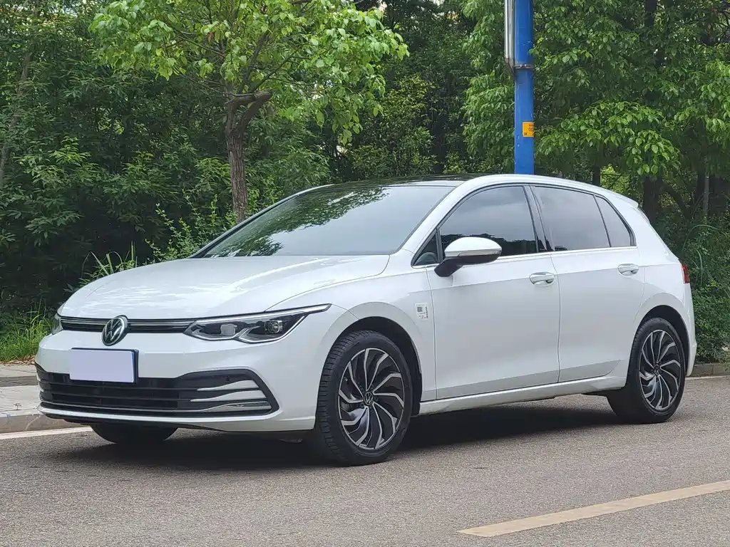 Volkswagen Golf 2023