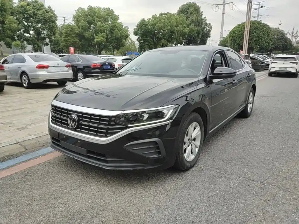 Volkswagen Passat 2025