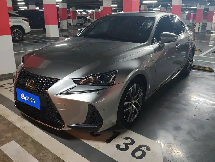 Lexus IS 2017