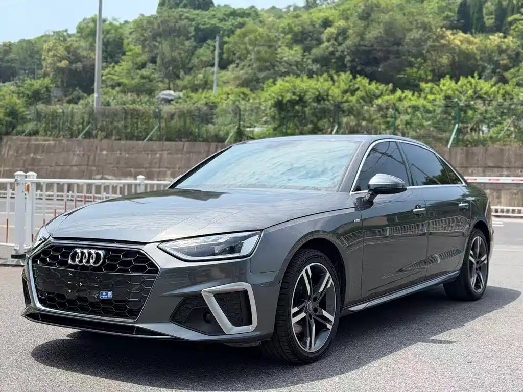 Audi A4L 2021
