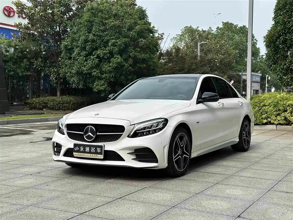 Mercedes-Benz C-Class 2021