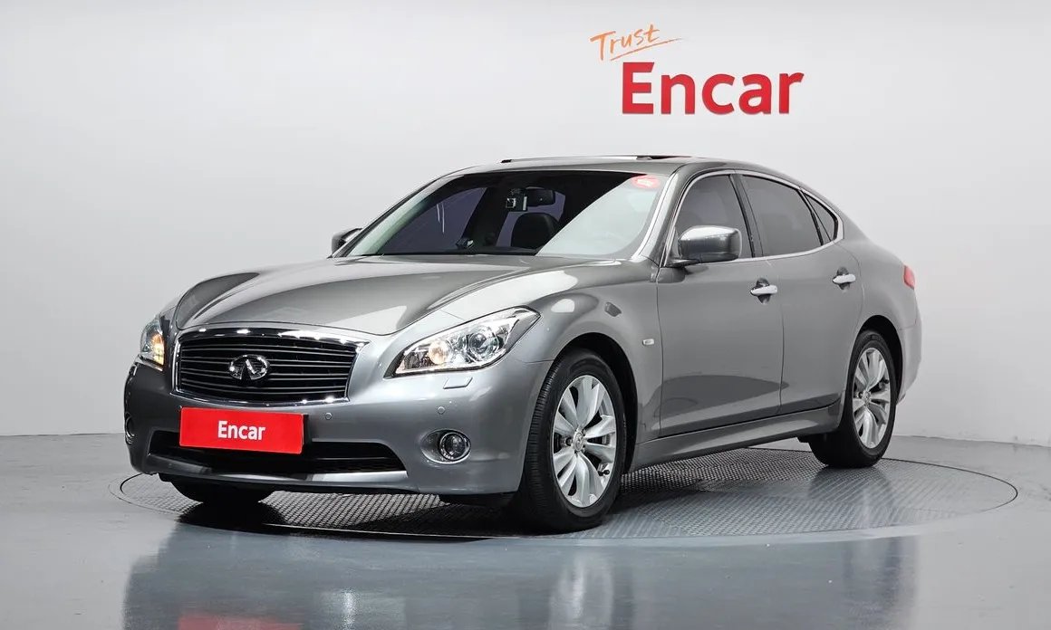 Infiniti M 2011