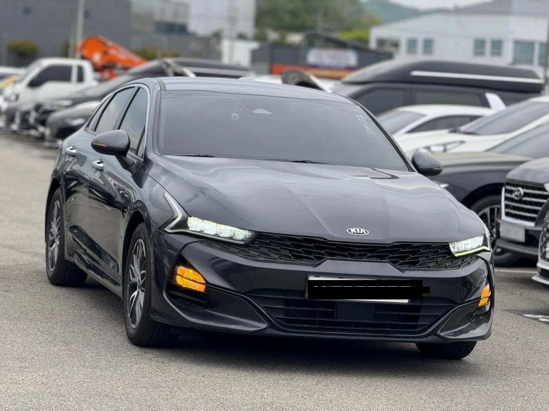 Kia K5 III 2021