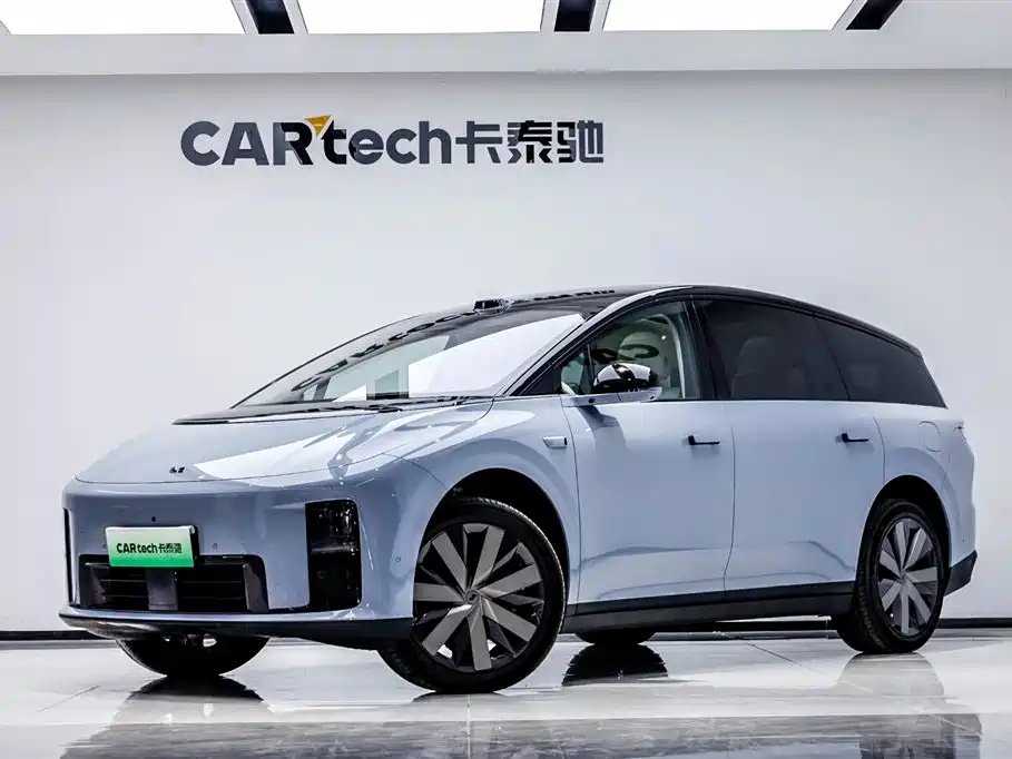 Li Auto Lii8 2025 — фото 1 из 5