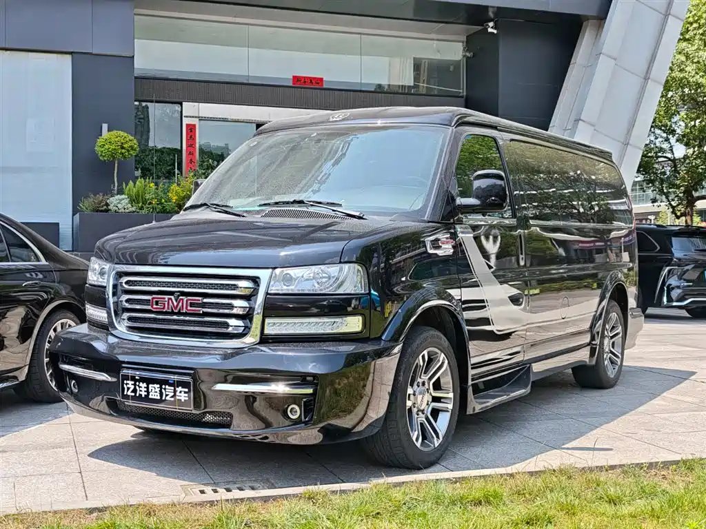 GMC Savana 2024