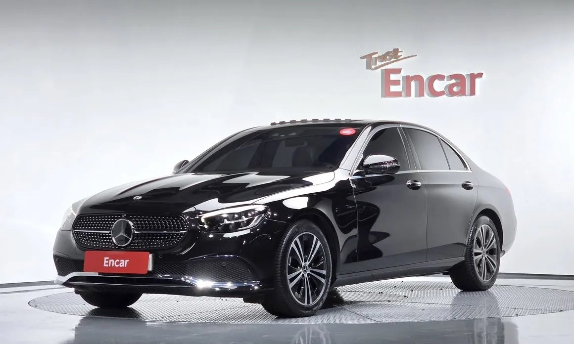 Mercedes-Benz E-Class 2022