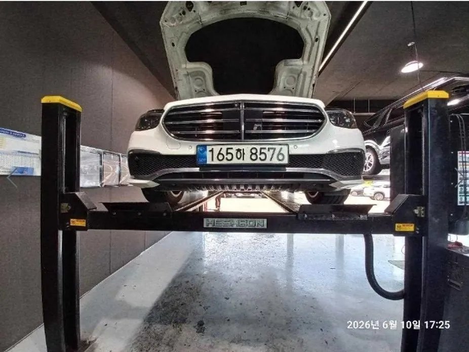 Mercedes-Benz E-Class 2022