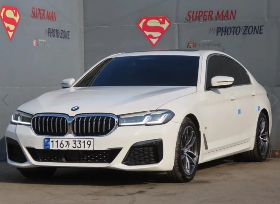 BMW 5-Series 2023