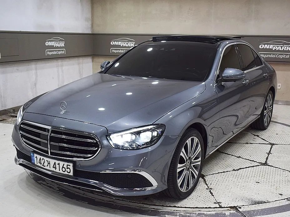 Mercedes-Benz E-Class 2021