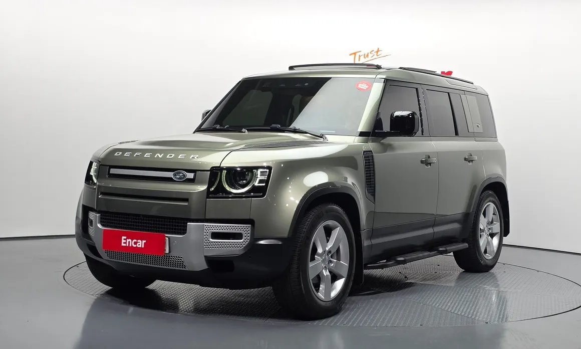 Land Rover Defender 2023
