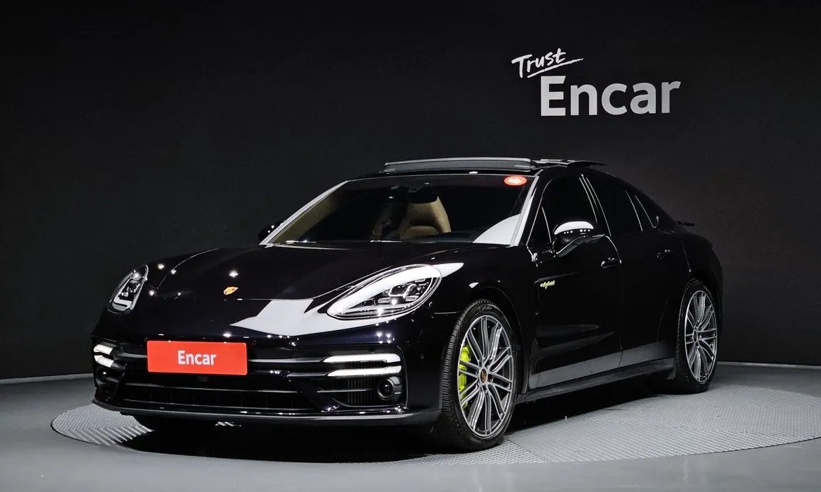 Porsche Panamera 2023