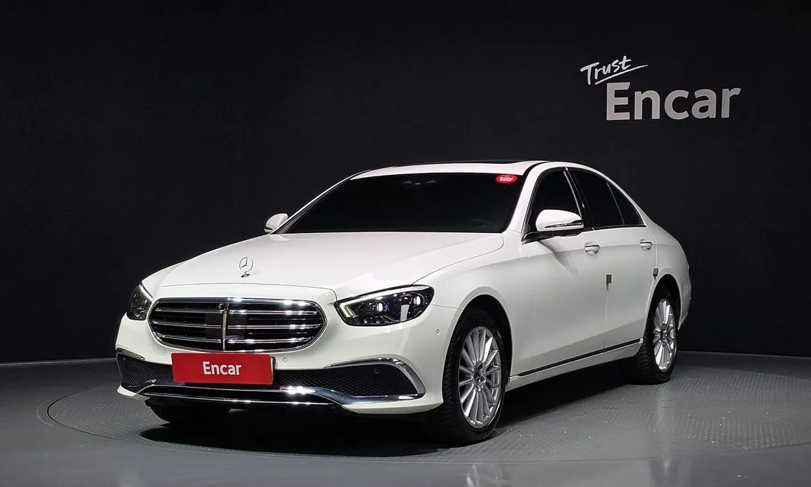 Mercedes-Benz E-Class 2023