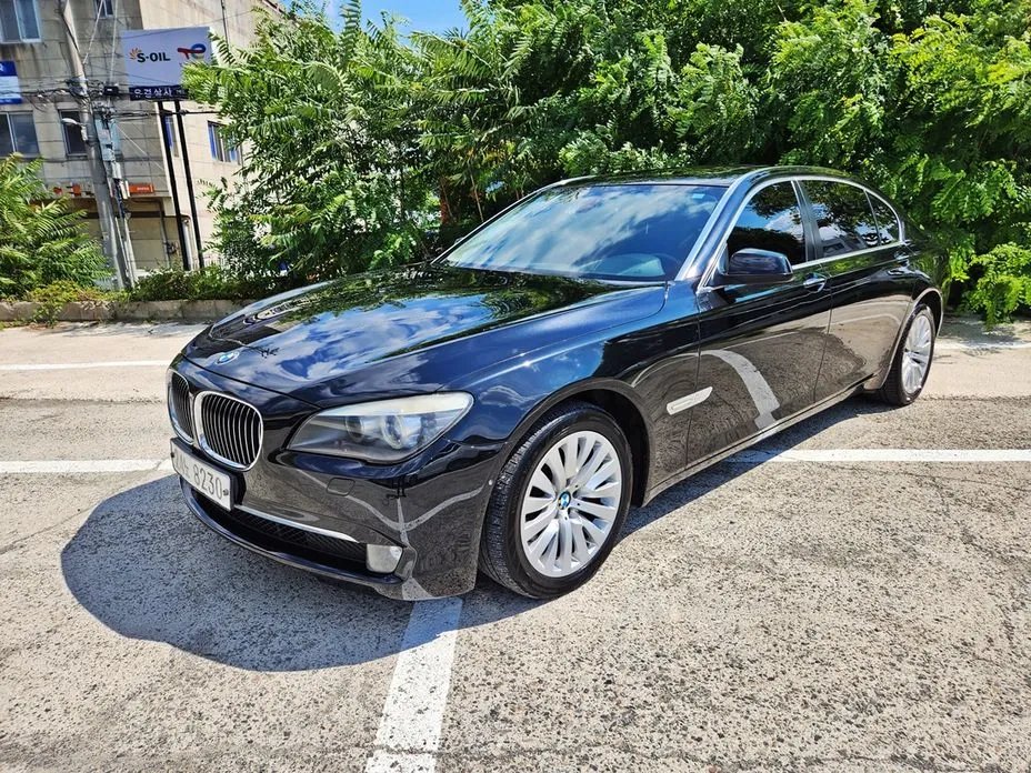 BMW 7-Series 2009