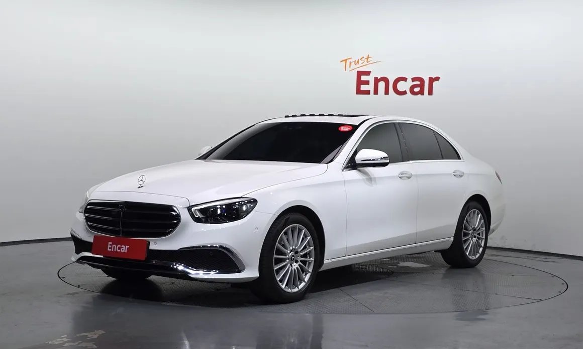 Mercedes-Benz E-Class 2022