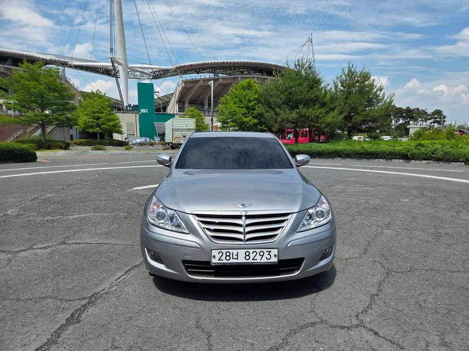 Hyundai Genesis 2010