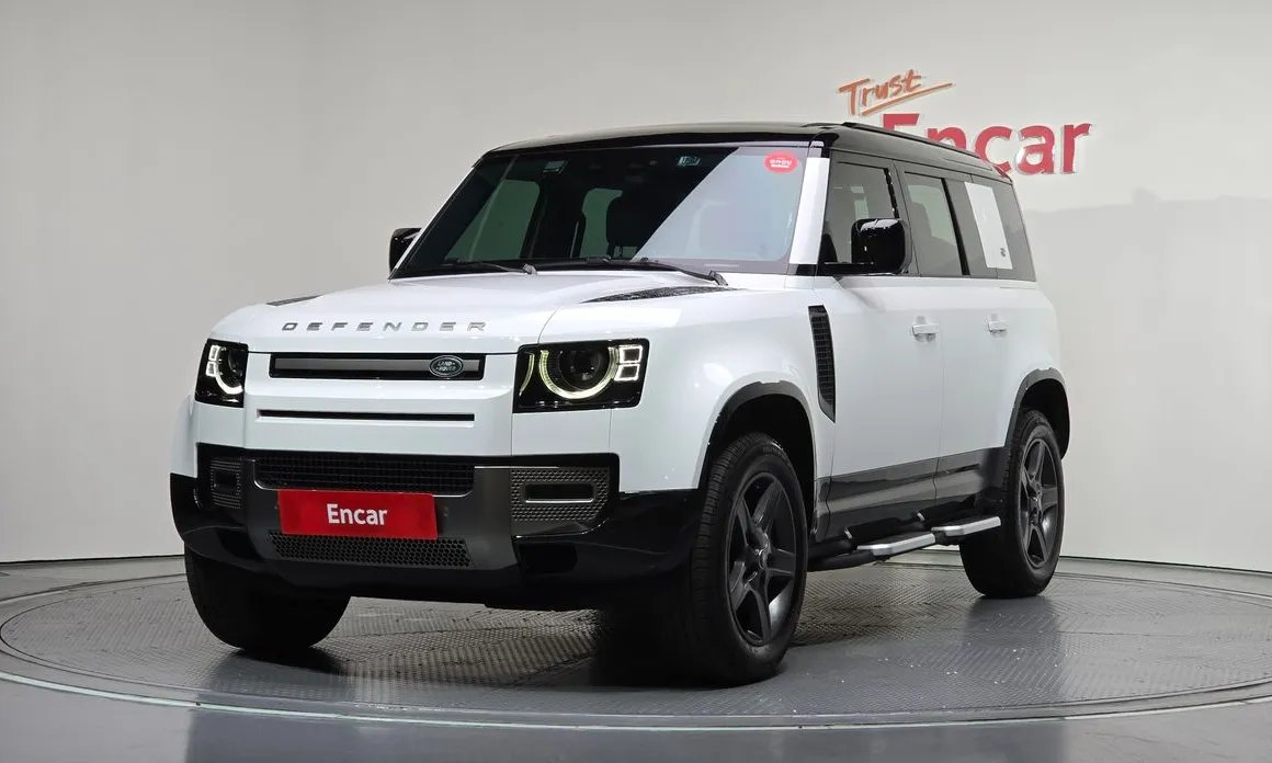 Land Rover Defender 2024