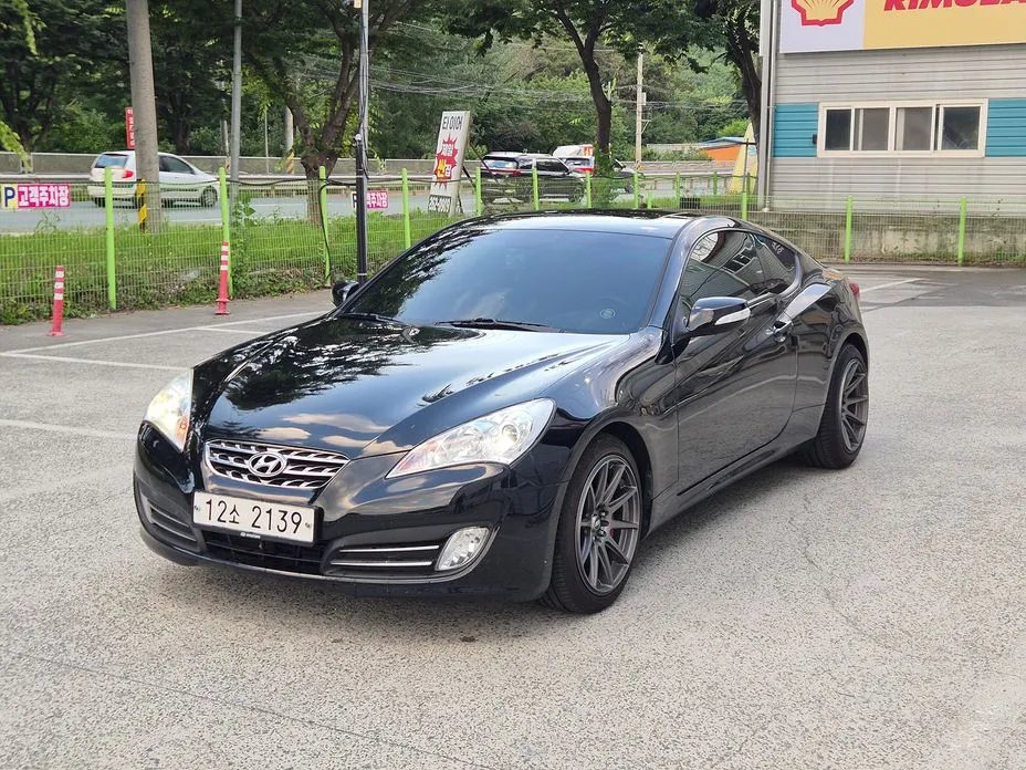 Hyundai Genesis 2010