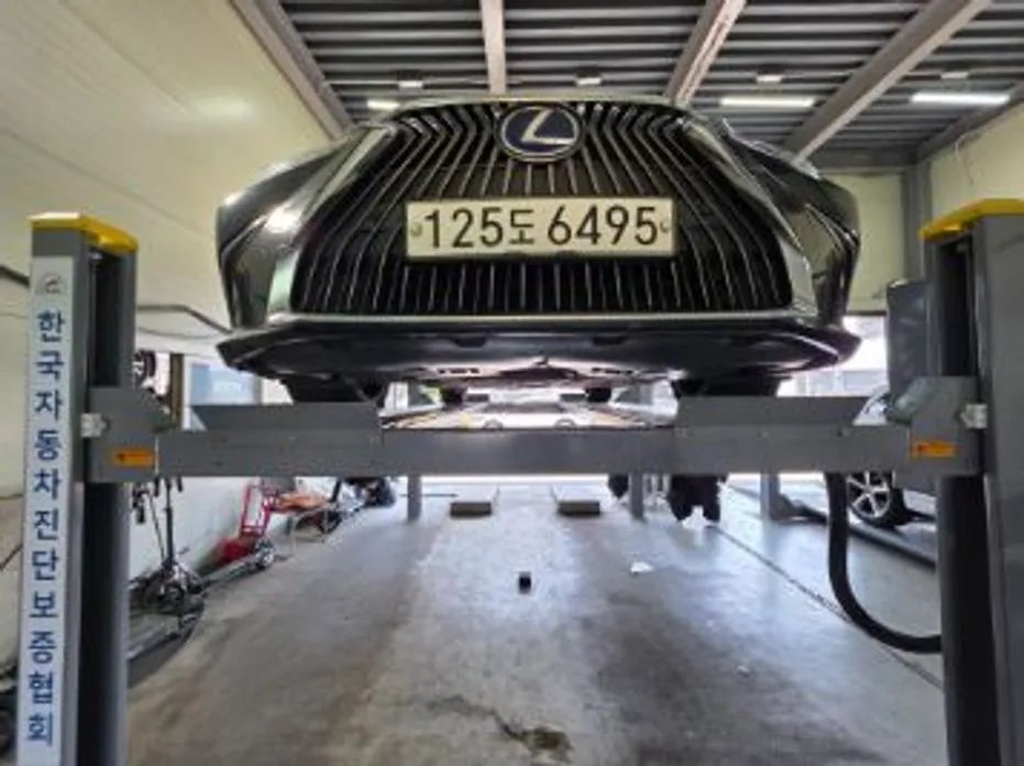 Lexus ES 2020