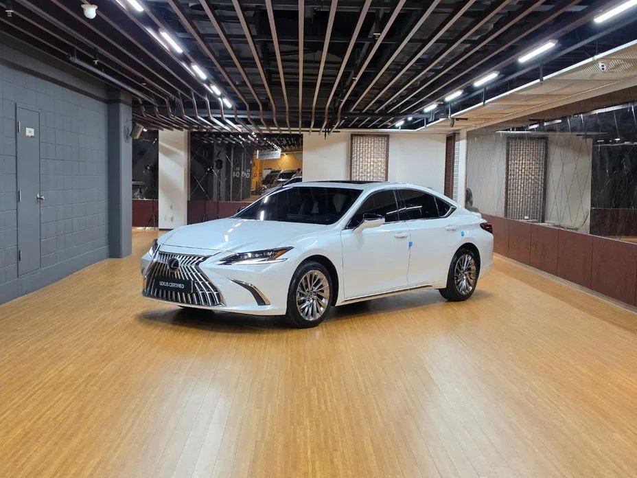 Lexus ES 2026