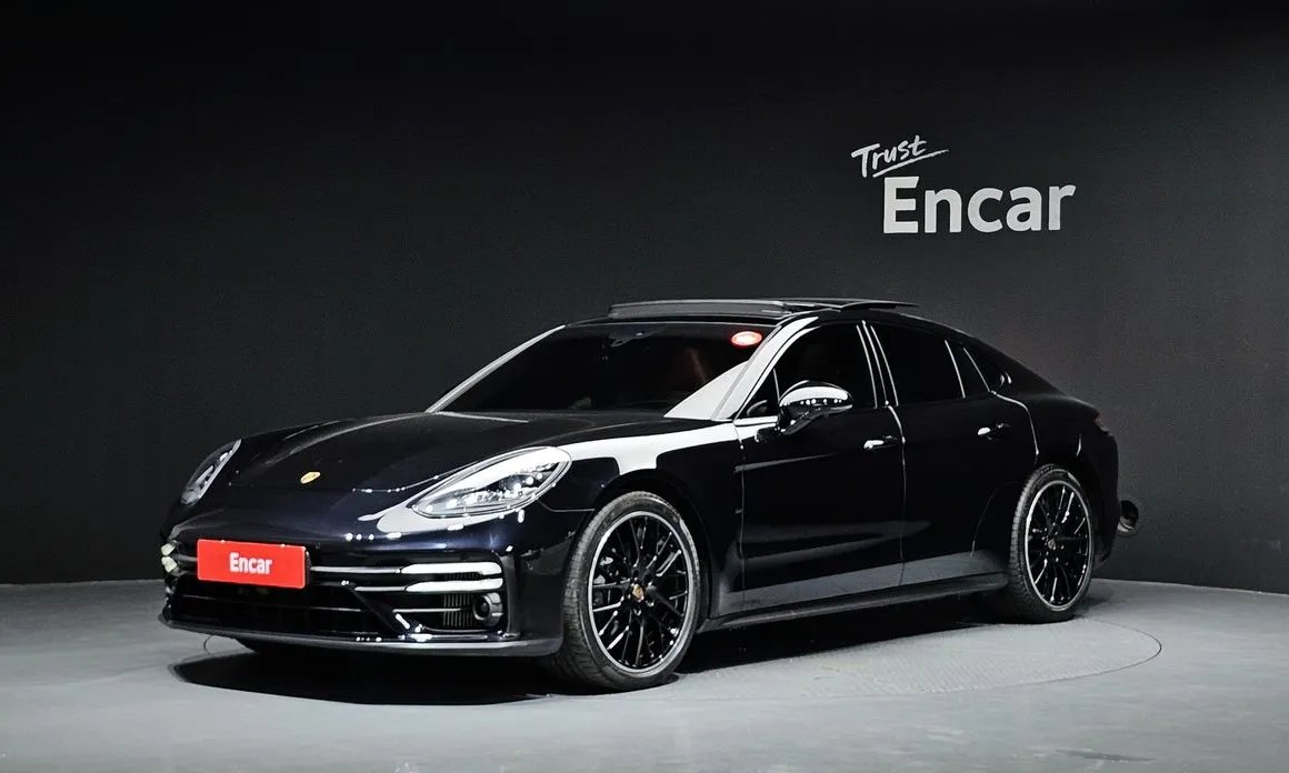 Porsche Panamera 2021