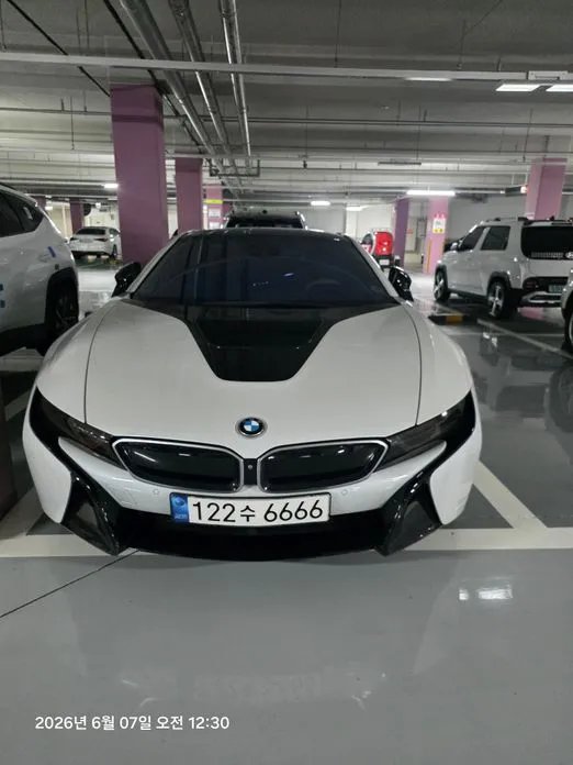BMW i8 2015