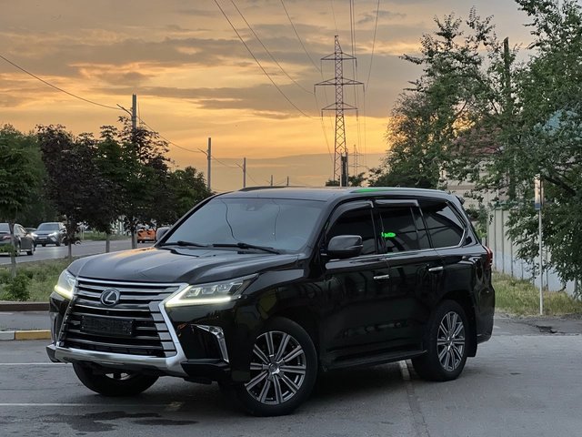 Lexus LX III Рестайлинг 2 2017