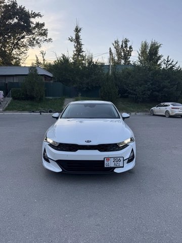 Kia K5 III 2021