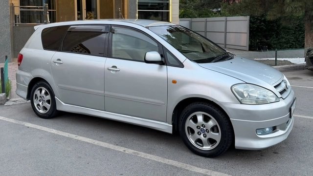 Toyota Ipsum II (M20) 2003
