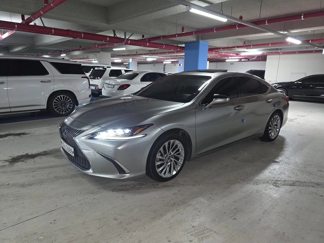 Lexus ES VII 2020
